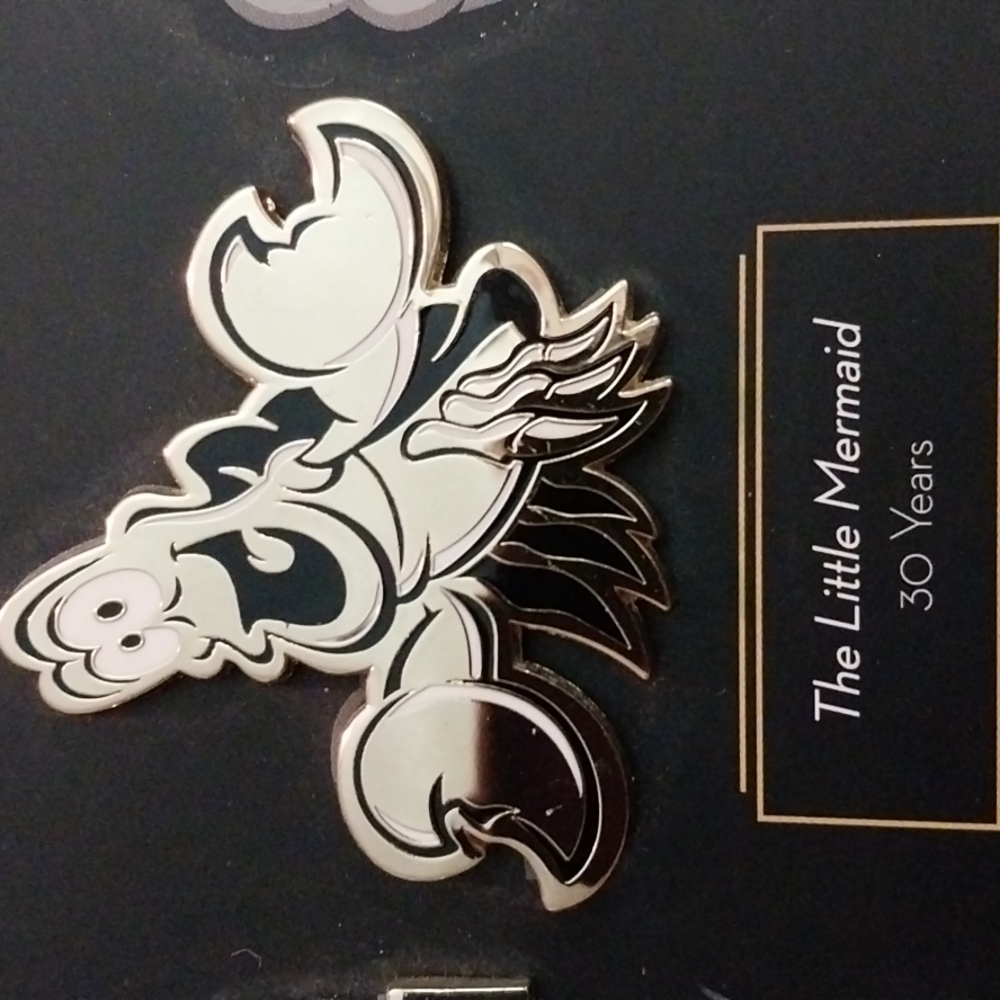 Disney Pin - Picture 2 of 4